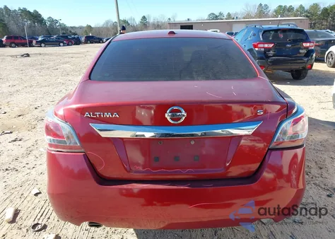 2015 Nissan Altima 2.5/2.5 S/2.5 Sl/2.5 Sv из США, поврежденный, VIN 1N4AL3AP8FN319799